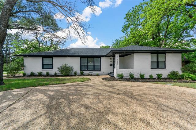 property at 7107 E Mockingbird Ln