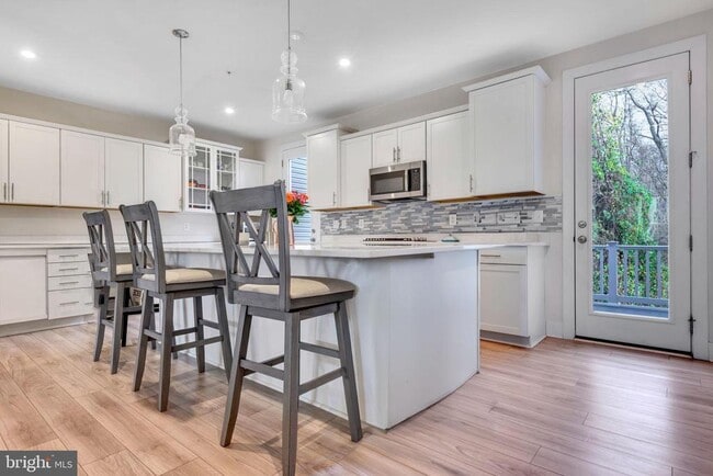 8353 Amber Beacon Cir