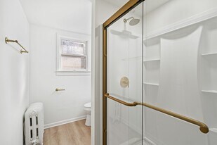 206 Wallace Ave in East Pittsburgh, PA - Building Photo