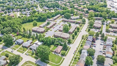 319 Blair Ct in Louisville, KY - Building Photo - Building Photo