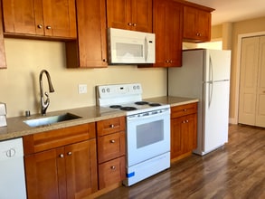 2009 Swansea Ct in San Jose, CA - Foto de edificio - Building Photo