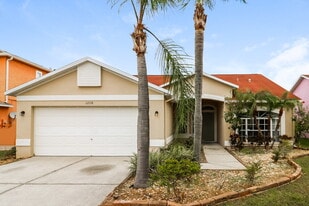 1208 Sweet Gum Dr in Brandon, FL - Building Photo