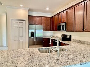 1823 Alameda Dr in Naples, FL - Foto de edificio - Building Photo