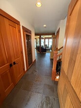 212 N Bay Ln in Friday Harbor, WA - Building Photo - Building Photo