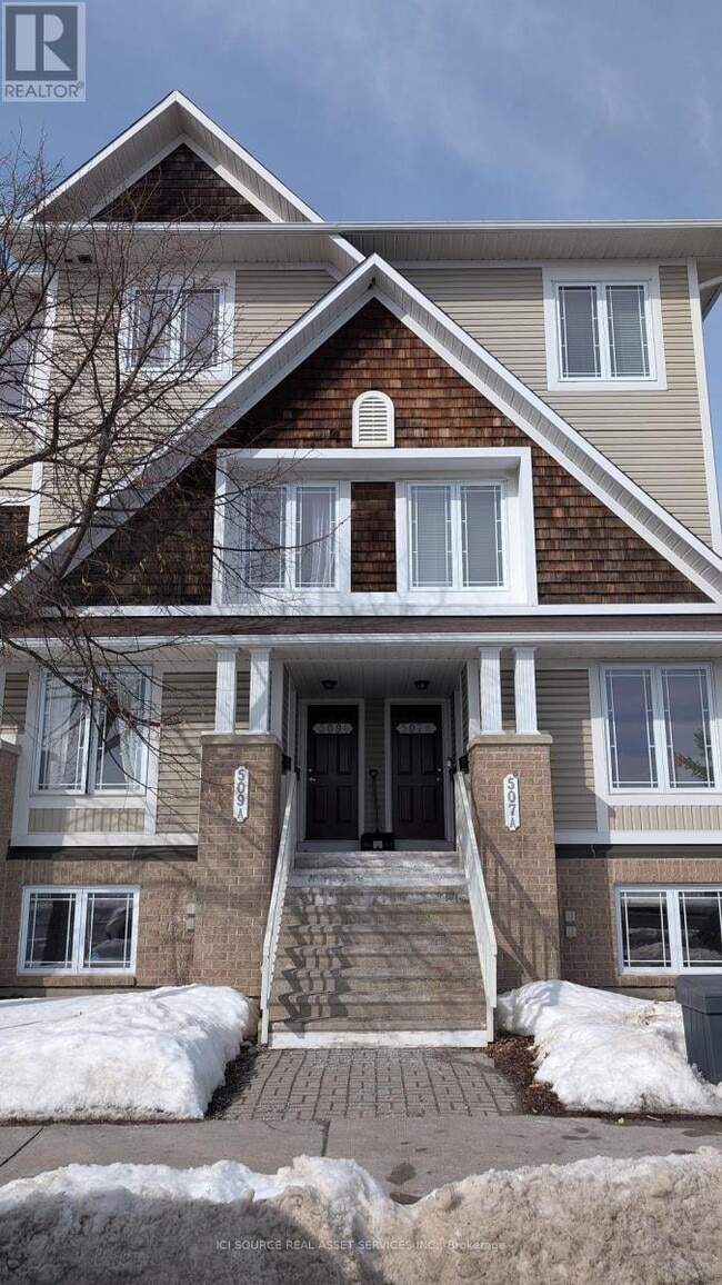 507A Chapman Mills Dr in Ottawa, ON - Building Photo - Building Photo
