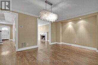 53 Duncannon Dr in Toronto, ON - Building Photo - Building Photo