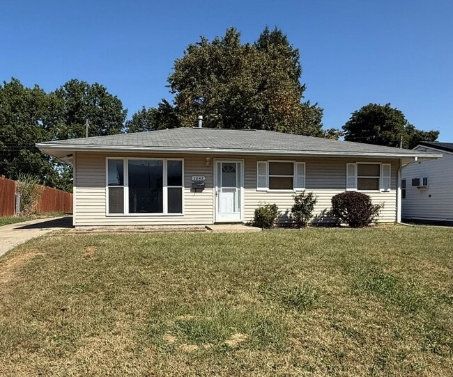property at 2848 E Cardinal Dr