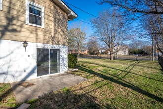 85 Meadowdew Ln in Rossville, GA - Foto de edificio - Building Photo