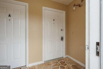 131 Valleywood Rd in Tyrone, GA - Building Photo - Building Photo