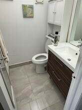 9363 Fontainebleau Blvd in Miami, FL - Building Photo - Building Photo