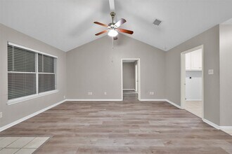 16376 Sun View Ln in Conroe, TX - Building Photo - Building Photo