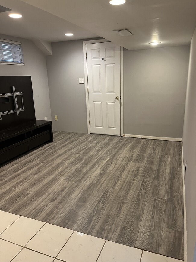 57 Foote Ave, Unit #1 in Staten Island, NY - Foto de edificio - Building Photo