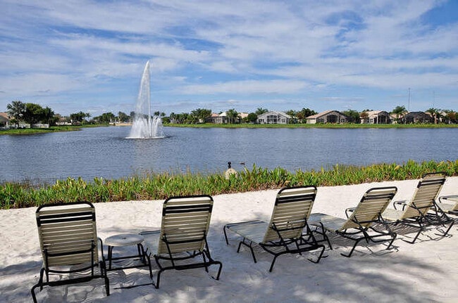 7565 Lake Harbor Terrace in Greenacres, FL - Building Photo - Building Photo
