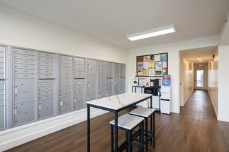 The Heights at Gateway Park in Roanoke, VA - Building Photo - Building Photo