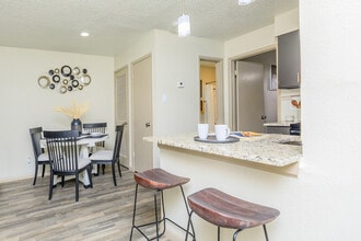 The Ellington in San Antonio, TX - Foto de edificio - Building Photo