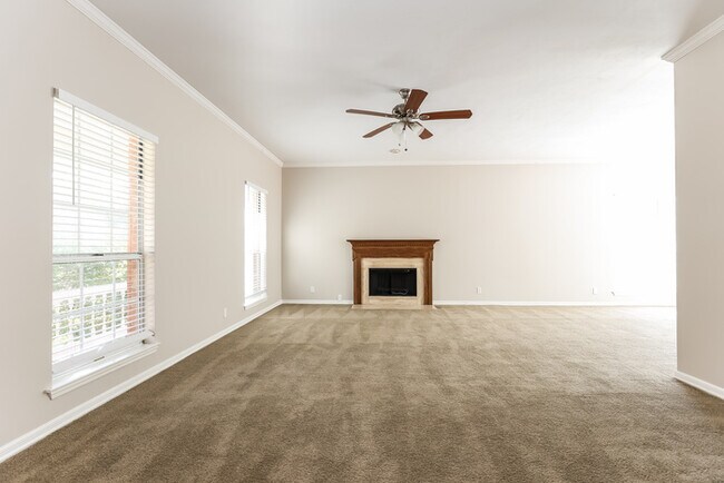 4913 Alexis Dr in Nashville, TN - Foto de edificio - Building Photo