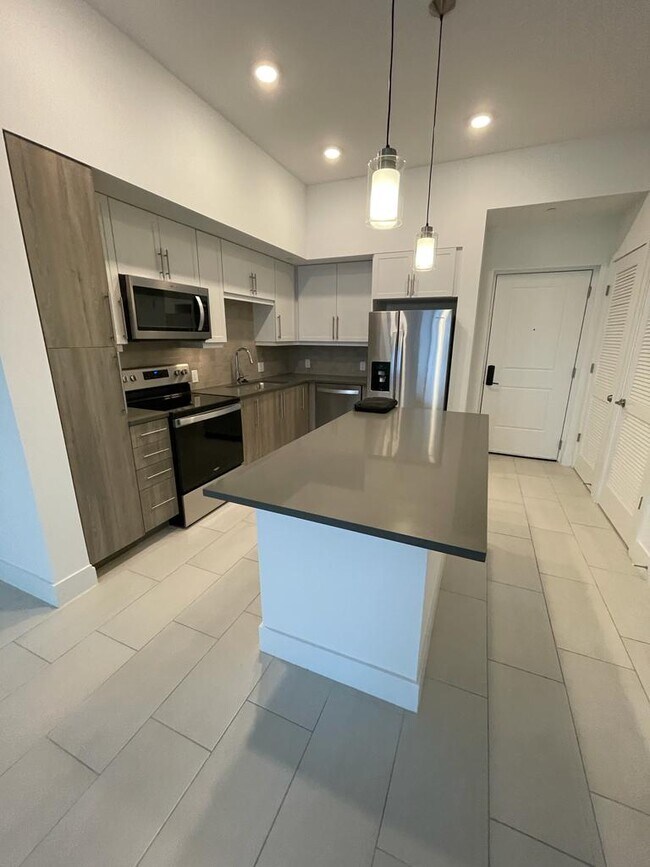 10516 NW 81st Ter Apartments and Nearby Doral Apartments For Rent