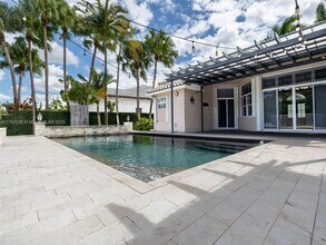2414 Deer Creek Rd in Weston, FL - Building Photo - Building Photo