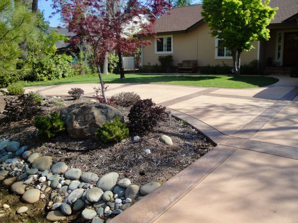 12386 Lakeshore N in Auburn, CA - Building Photo