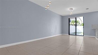 3439 W 106th Ter in Hialeah, FL - Building Photo - Building Photo