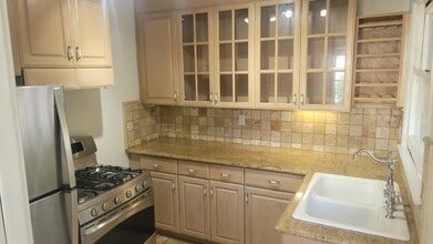 5025 Cahuenga Blvd, Unit 5025 in North Hollywood, CA - Building Photo - Building Photo