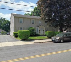 271 Walcott St, Unit 1L in Pawtucket, RI - Building Photo
