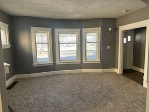 778 Eddy Rd in Cleveland, OH - Foto de edificio - Building Photo