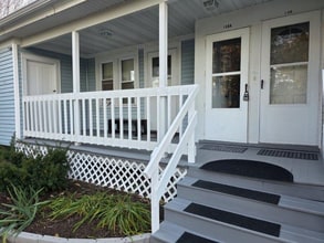 108 Poplar St in Sheboygan Falls, WI - Foto de edificio - Building Photo