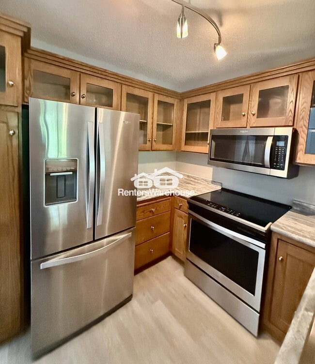 7614 York Ave S in Minneapolis, MN - Foto de edificio - Building Photo