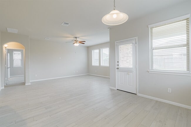 3002 Roberta Sue Dr in Missouri City, TX - Building Photo - Building Photo