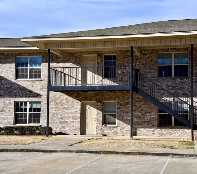 STONEBROOK VILLAGE in Sheffield, AL - Building Photo - Building Photo