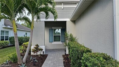 2305 Ariane Dr in Naples, FL - Building Photo - Building Photo