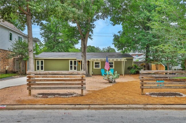 1018 Fisher St in Houston, TX - Building Photo - Building Photo