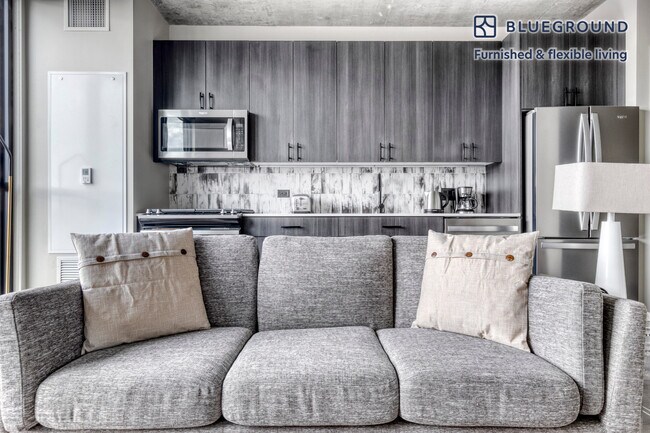 180 N Ada St, Unit FL8-ID491 in Chicago, IL - Building Photo - Building Photo