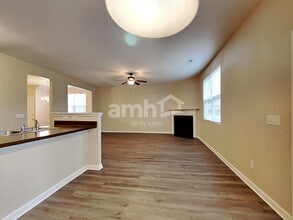 254 Cameron St in Summerville, SC - Foto de edificio - Building Photo