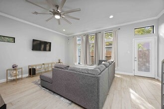 4206 Hershe St in Houston, TX - Building Photo - Building Photo