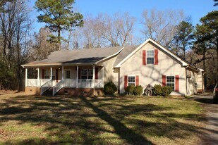 7010 Old Myrtle Rd in Suffolk, VA - Building Photo