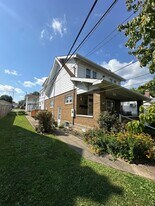 2317 Broad St in Parkersburg, WV - Building Photo