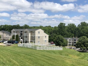 Meridian Bay Apartments in Woodbridge, VA - Building Photo - Building Photo