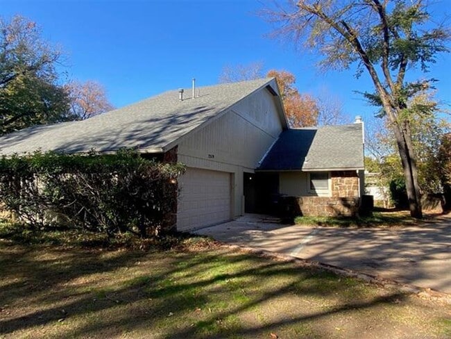 2519 E 74th Pl in Tulsa, OK - Building Photo - Building Photo