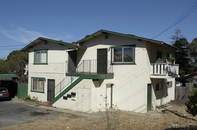 5415 Morrow Dr in San Pablo, CA - Foto de edificio - Building Photo