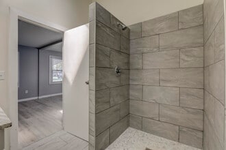 6020 Mayfair St in Taylor, MI - Building Photo - Building Photo