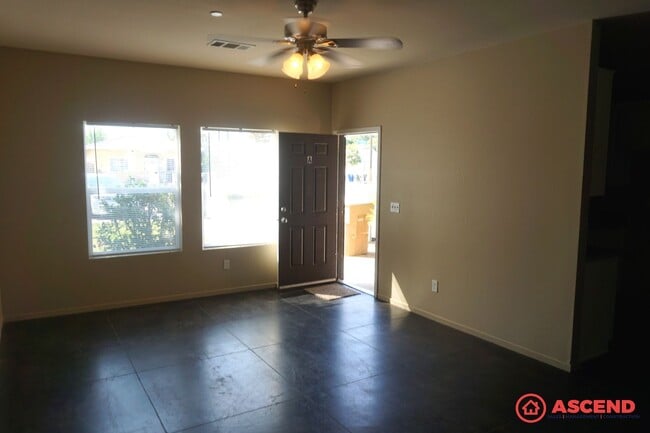 222 Harding Ave. in Bakersfield, CA - Building Photo - Building Photo