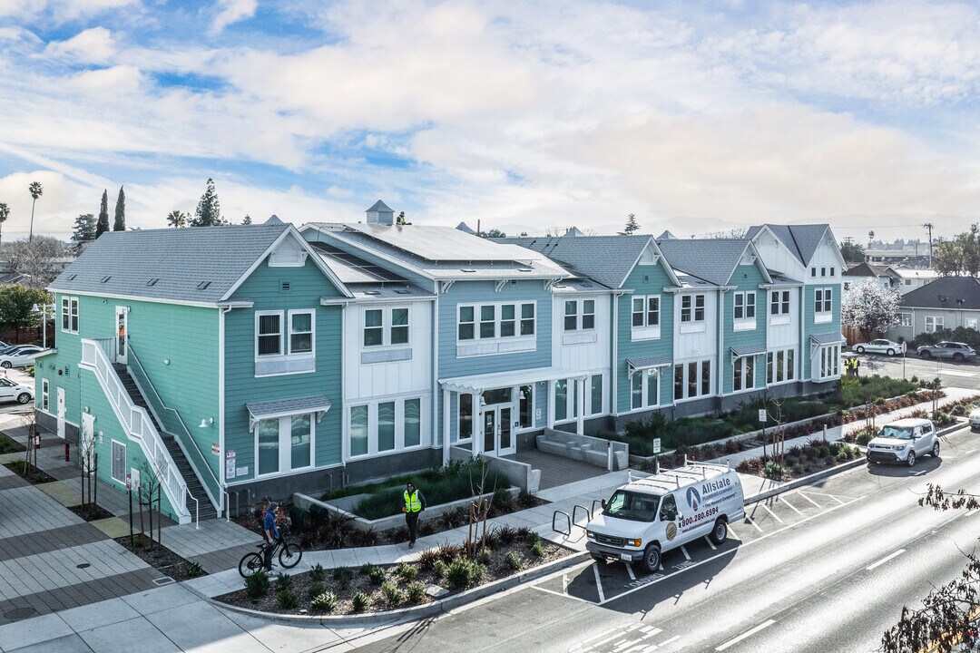 Vineyard Livermore in Livermore, CA - Building Photo