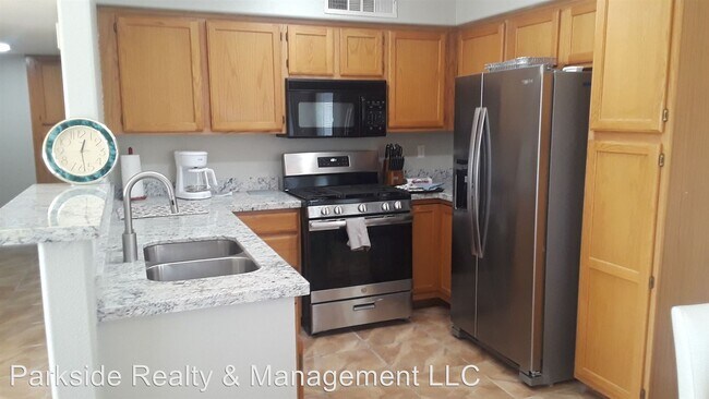 3425 E Russell Rd-Unit -unit 205 in Las Vegas, NV - Building Photo - Building Photo