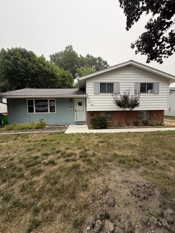 property at 1187 Golden Gate Blvd