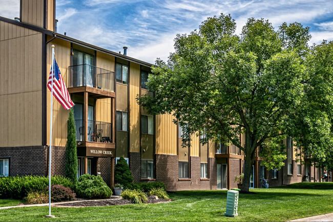 Willow Creek in Omaha, NE - Foto de edificio - Building Photo