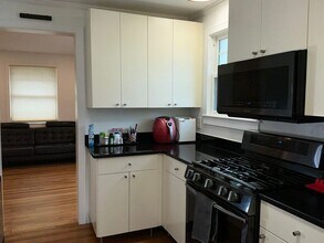 10623 S Dunmoor Dr in Silver Spring, MD - Building Photo - Building Photo