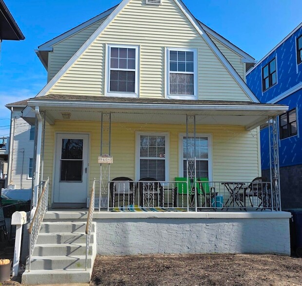 property at 9604 Ventnor Ave