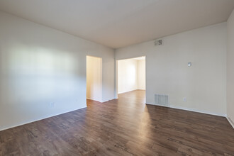 Avondale Station Apartments in Decatur, GA - Building Photo - Interior Photo